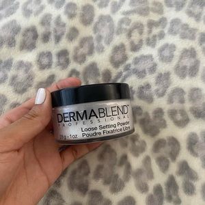 Dermablend loose setting powder